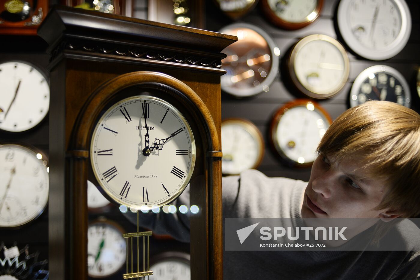 Clocks adjusted back from Summer Time across Russia