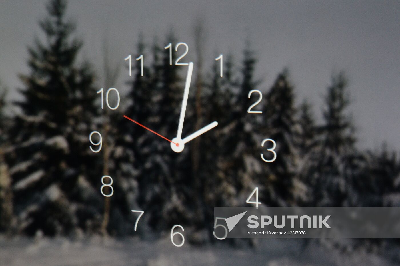 Clocks adjusted back from Summer Time across Russia