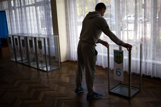 Ukraine on the eve of parliamentary election