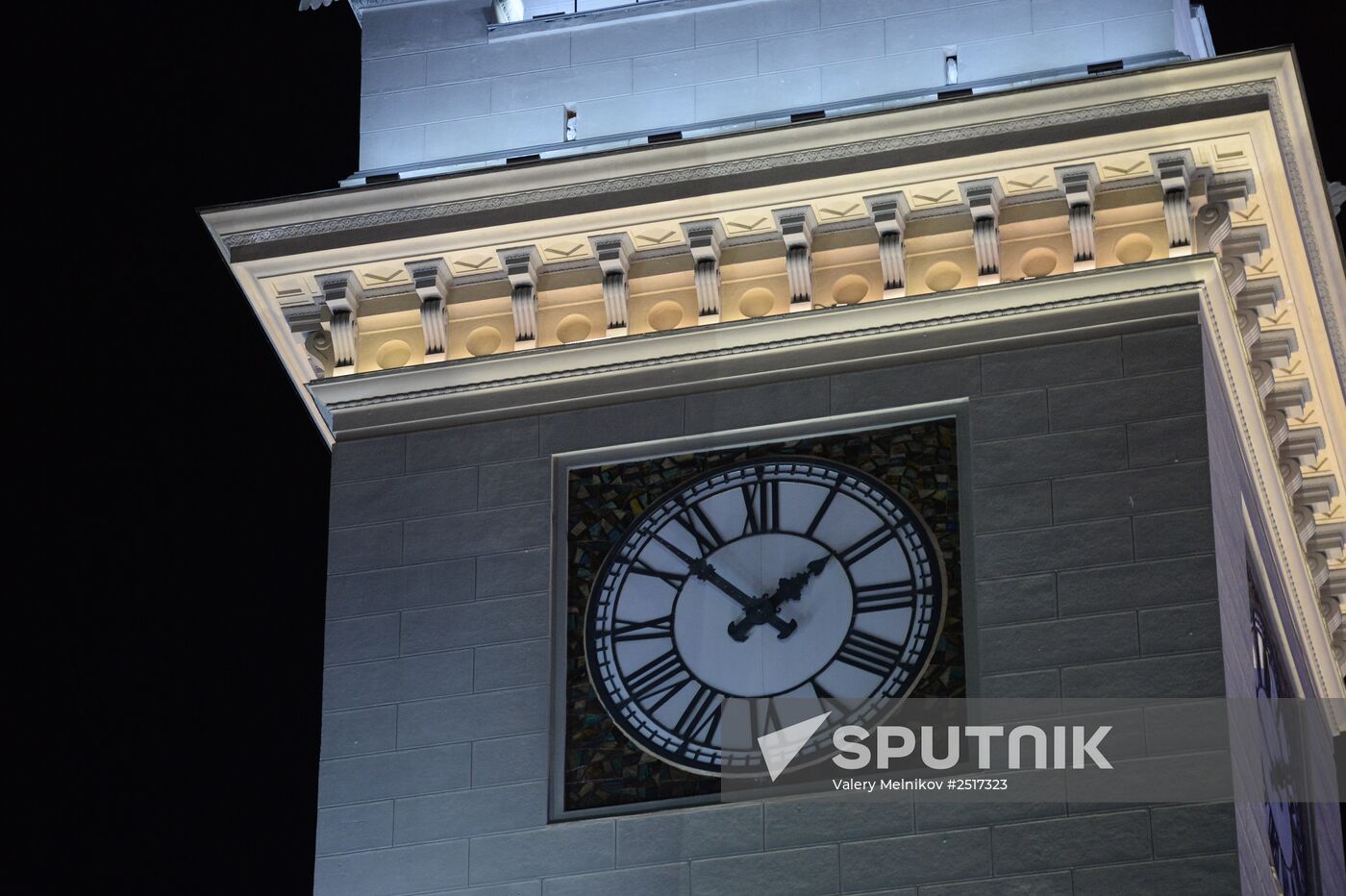 Clocks adjusted back from Summer Time across Russia