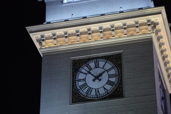 Clocks adjusted back from Summer Time across Russia