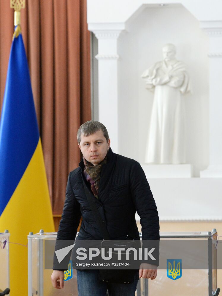 Ukraine's extraordinary parliamentary election in Ukraine's embassy in Moscow