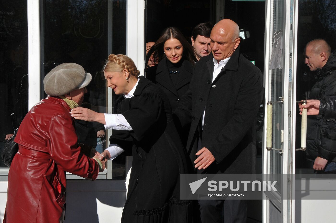 Ukraine votes in early parliamentary election