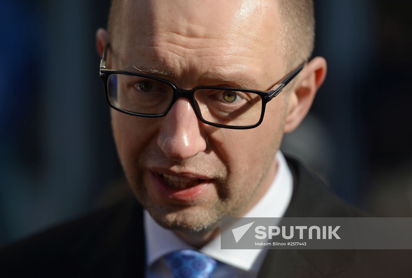 Ukraine votes in early parliamentary election