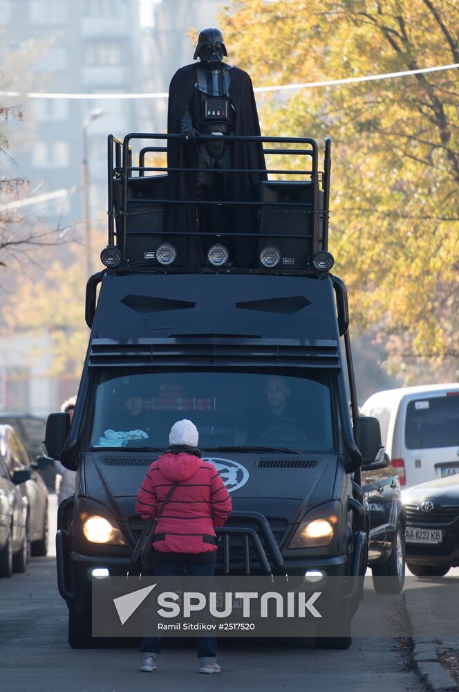 Ukraine votes in early parliamentary election