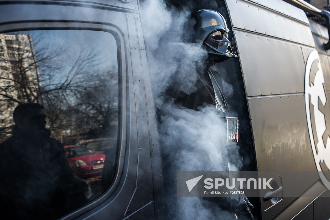 Ukraine votes in early parliamentary election