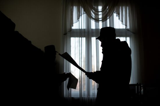 Ukraine votes in early parliamentary election