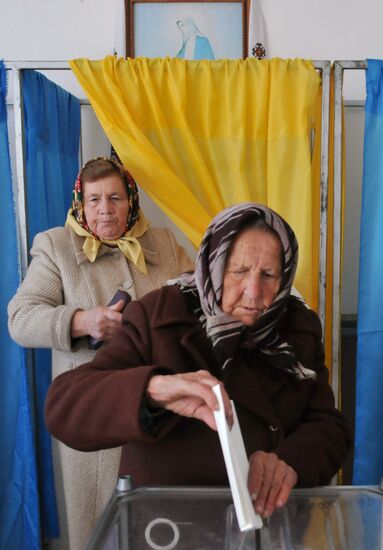 Early elections to Verkhovna Rada of Ukraine