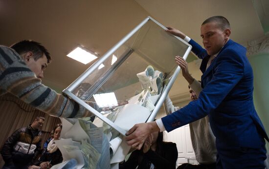 Counting ballots during election to Ukraine's Verkhovna Rada