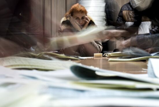 Counting ballots during election to Ukraine's Verkhovna Rada