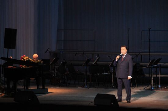 Singer Iosif Kobzon in Donetsk region