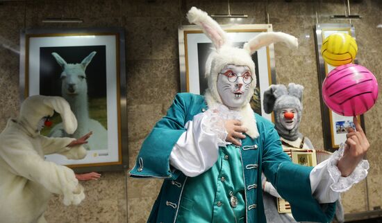 Photo exhibition "150th Anniversary of Moscow Zoo" opens at Metro Gallery