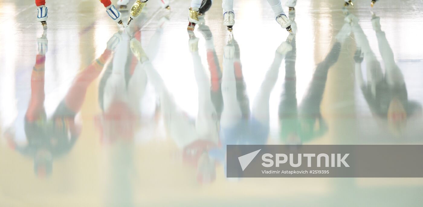 Speed skating. National qualifications