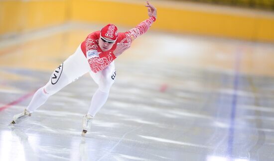 Speed skating. National qualifications