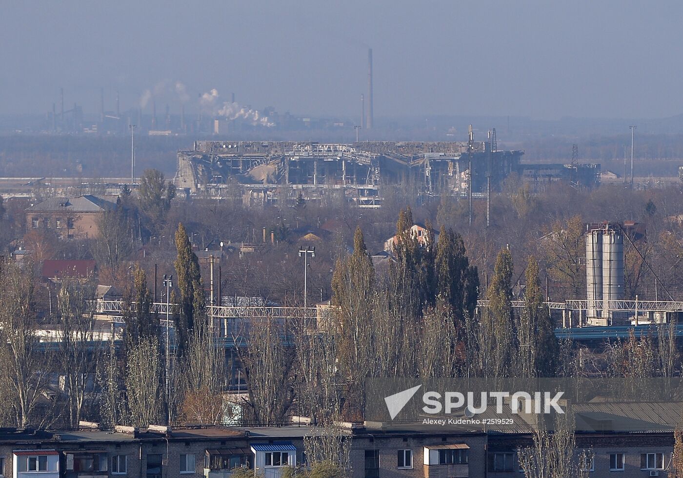 Donetsk ahead of early election of head and People's Council deputies of DPR