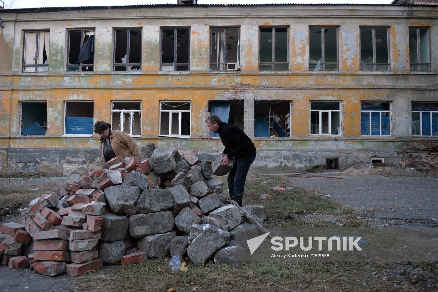 Donetsk ahead of early election of head and People's Council deputies of DPR