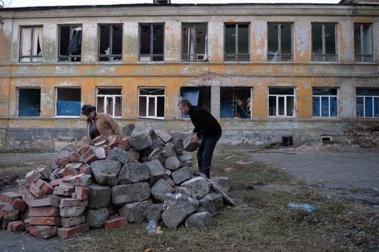 Donetsk ahead of early election of head and People's Council deputies of DPR