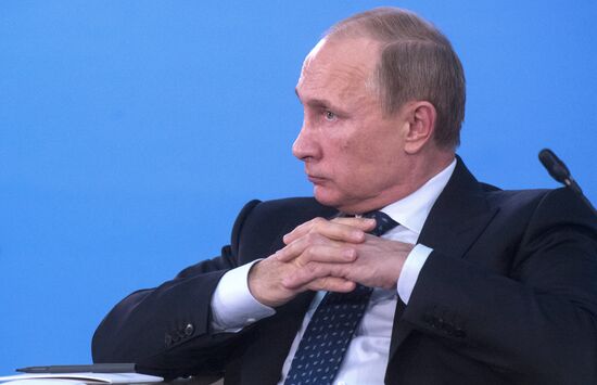 Vladimir Putin attends plenary meeting of 10th Conference of Russian Union of Rectors