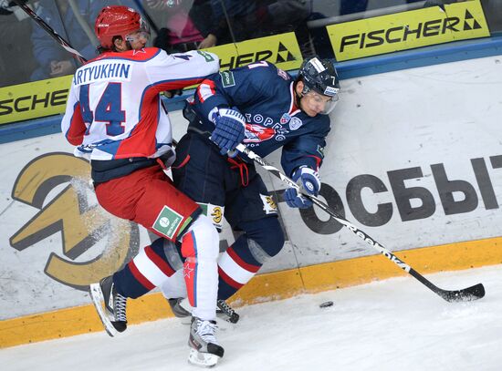 Ice hockey. KHL. Torpedo vs. CSKA