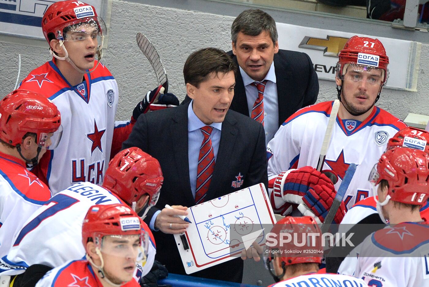 Ice hockey. KHL. Torpedo vs. CSKA