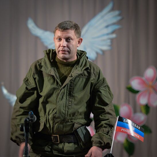 Alexander Zakharchenko visits Novoazovsk