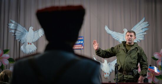 Alexander Zakharchenko visits Novoazovsk