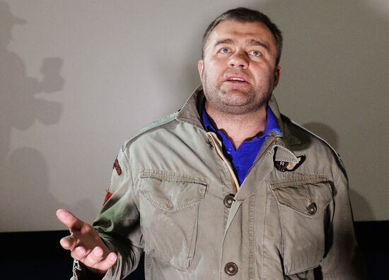 Actor Mikhail Porechenkov visits Donetsk