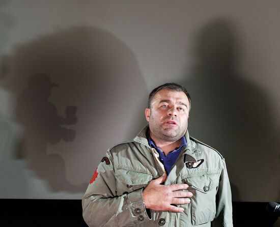Actor Mikhail Porechenkov visits Donetsk