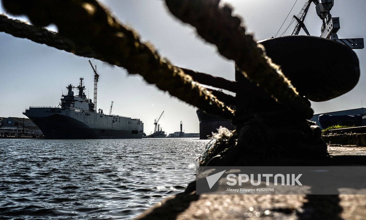 Vladivostok amphibious assault ship of the French Mistral class in the docks of SNX France