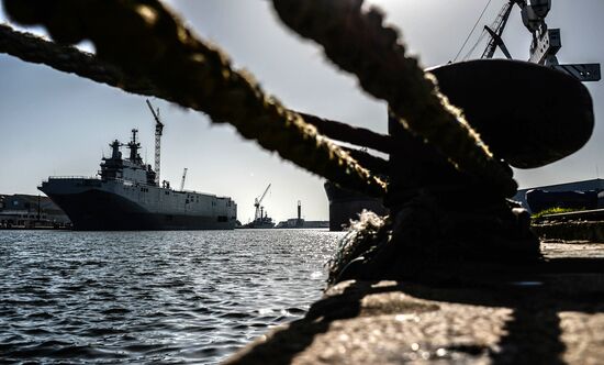 Vladivostok amphibious assault ship of the French Mistral class in the docks of SNX France