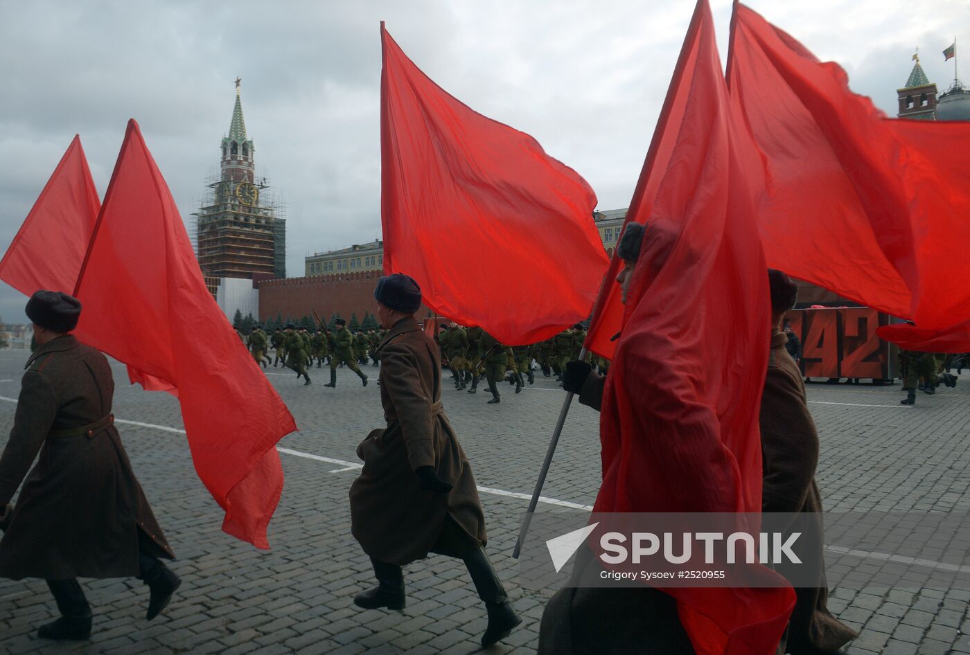 Rehearsal of march to celebrate 1941 military parade in Red Square