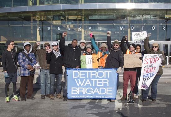 Detroit residents protest against water shutoffs