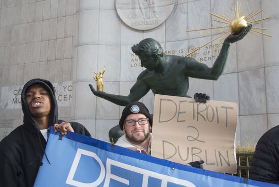 Detroit residents protest against water shutoffs