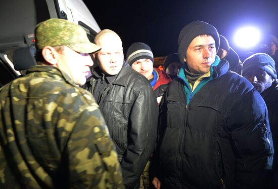 Prisoners of war exchanged in Donetsk suburb