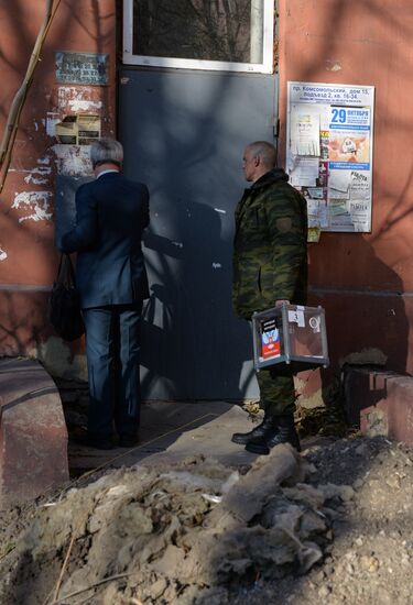 Elections for regional leader and parliament in Donetsk People's Republic