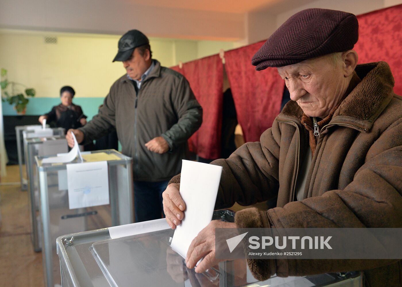 Elections for regional leader and parliament in Donetsk People's Republic