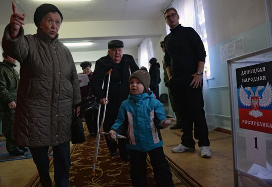 Elections for regional leader and parliament in Donetsk People's Republic