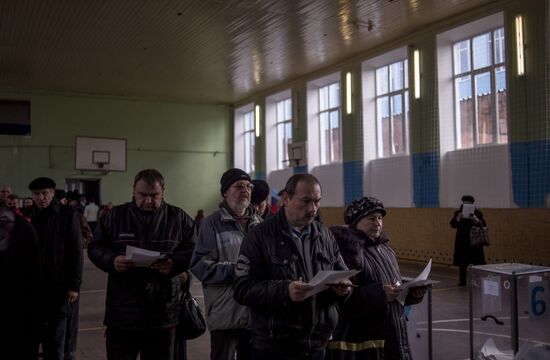 Elections for regional leader and parliament in Luhansk People's Republic