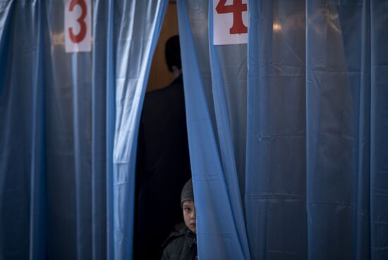 Elections for regional leader and parliament in Luhansk People's Republic