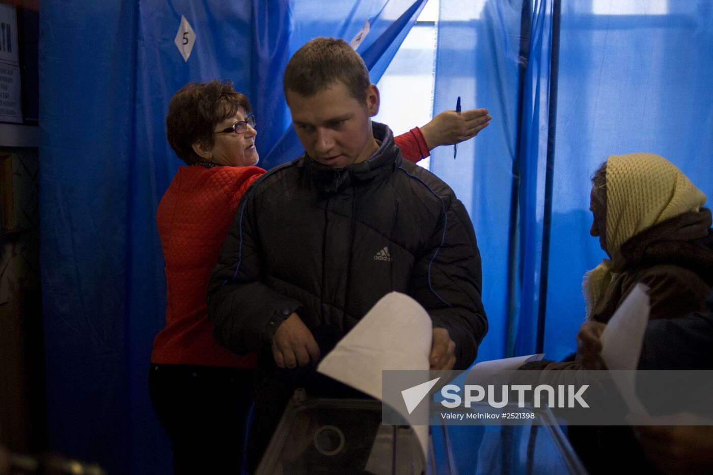 Elections for regional leader and parliament in Luhansk People's Republic