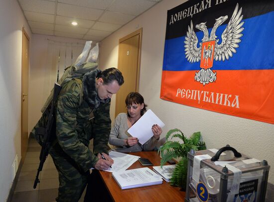 Elections for regional leader and parliament in Donetsk People's Republic