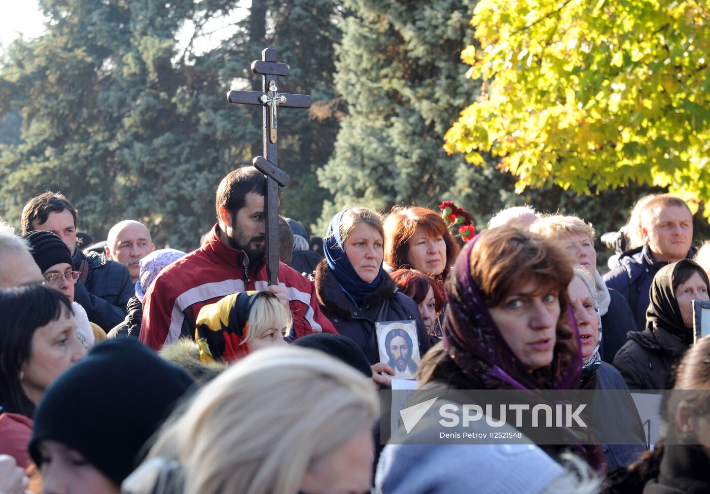 Mourning activities by Odessa's Trade Union House