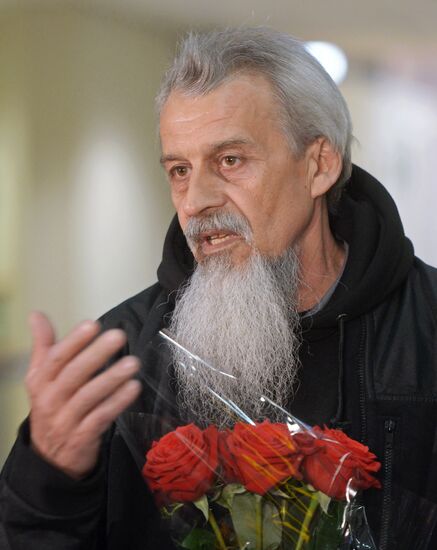Russian pilot Pavel Petrenko released from Taliban captivity in Afghanistan