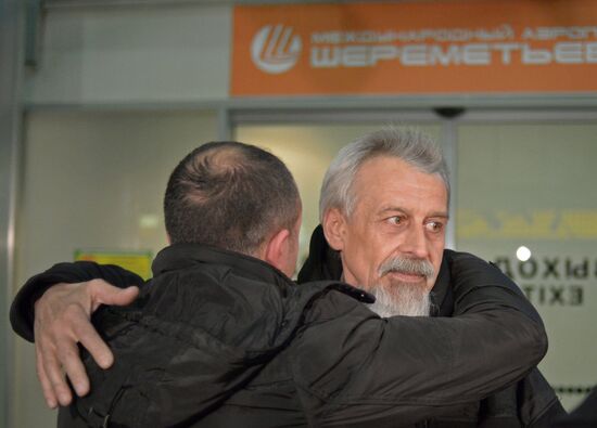 Russian pilot of Mi-8 helicopter Pavel Petrenko released from Taliban captivity in Afghanistan