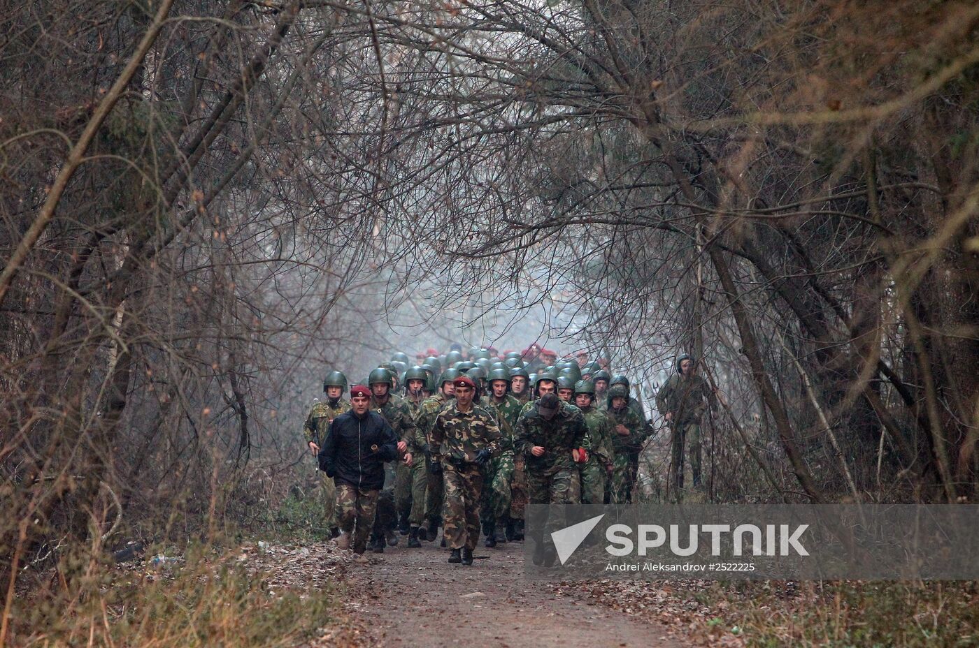 Belarus special forces soldiers take maroon beret test