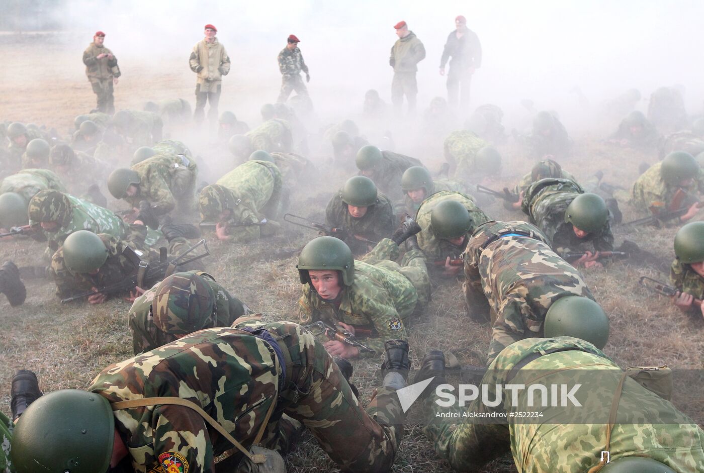 Belarus special forces soldiers take maroon beret test