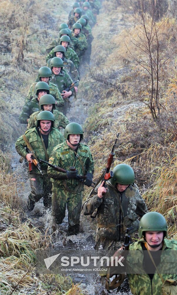 Belarus special forces soldiers take maroon beret test