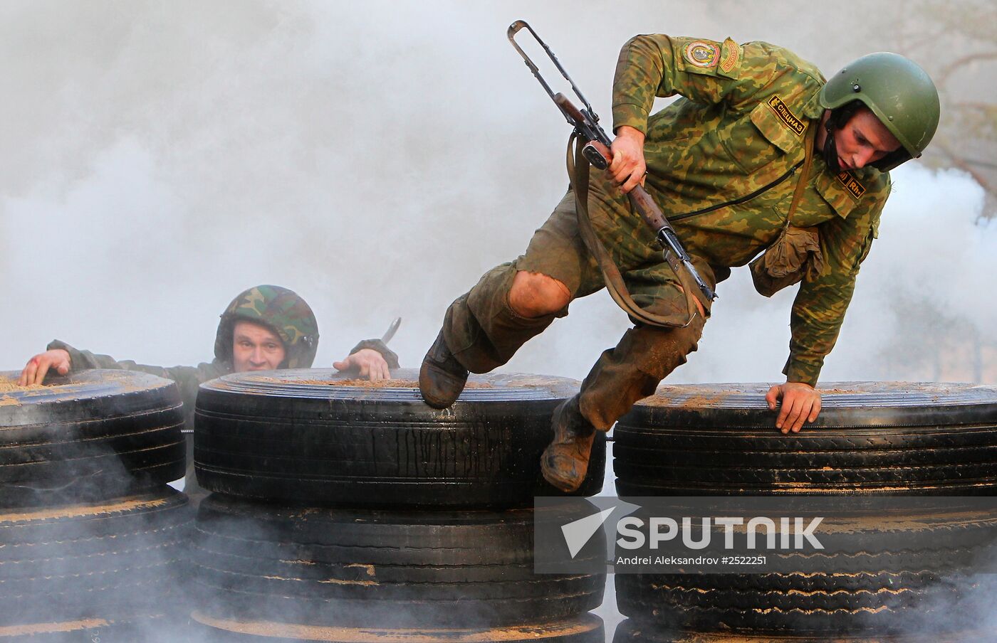 Belarus special forces soldiers take maroon beret test