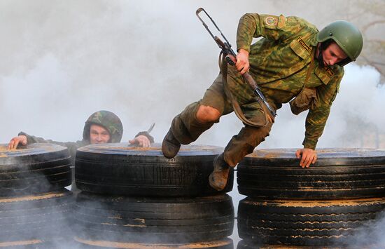 Belarus special forces soldiers take maroon beret test