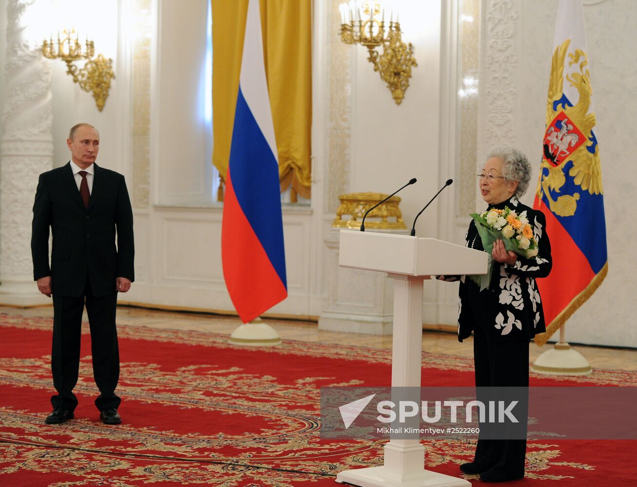 Vladimir Putin presents state awards to foreign citizens